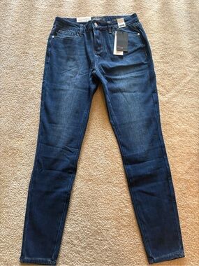 NWT Judy Blue therma denim Skinny Fit Mid rise Dark Wash Jeans 7/28